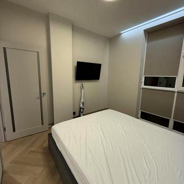 Вперше здається в оренду 1 кімнатна центр