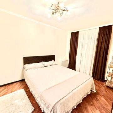 Героїв полку "Азов" вул. (Маршала Малиновського), 25