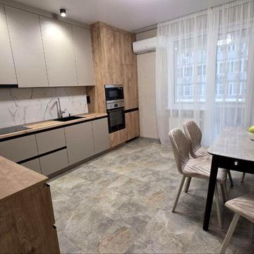 Золотоустівська вул., 25