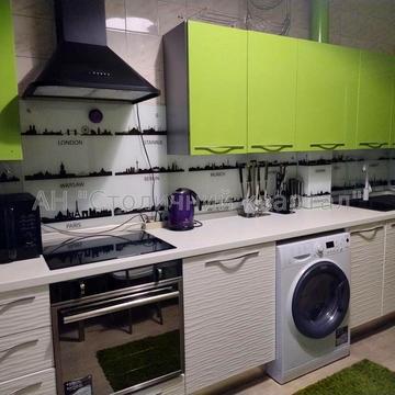 Василенка, 1, м. Берестейська - 2 хв., без комісії