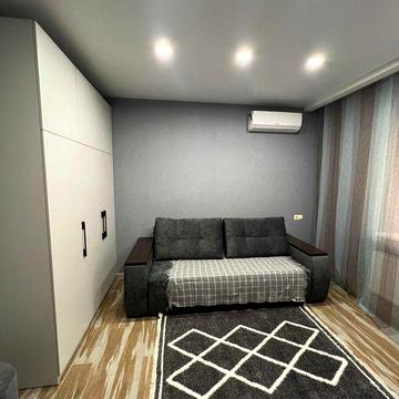 Сдам 1 комнатную квартиру 48м2 Защитников Украины Конный рынок