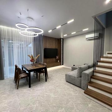 Полтавська вул.