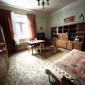 Володимира Мономаха вул. (Московська), 8