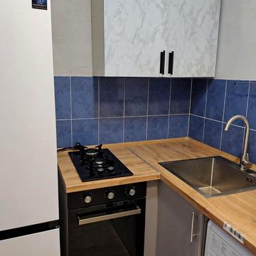 Празька вул., 8