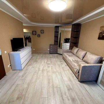 Ест свет! Сдается 1 комн. квартира по ул. Одесская (р-н Металлургов)