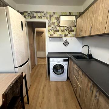 Васильківська вул., 53к1