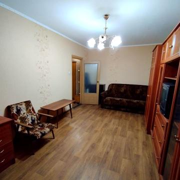 Євгена Чикаленка вул., 72/1