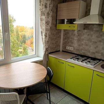 Валентинівська вул., 11