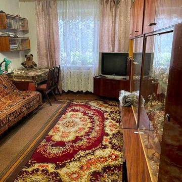 Продається 3-х кімнатна квартира. Центр.