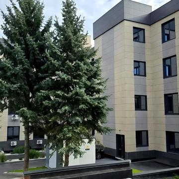 Соборна пл. (Жовтнева), 1