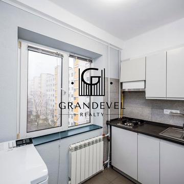 Василя Іваниса вул. (Миколи Матеюка), 9