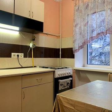 Продажа 2кв 44м Новобеличи Ул.Бахмачская 20 Газ 3 этаж Кирпич Свободна