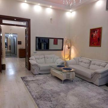 Без комиссии Европейская/Дерибасовская 2-х комнатная