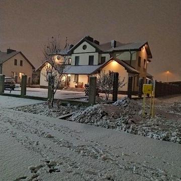 Будинок оренда Боратин 1/2. Місця для парковки авто, тераса