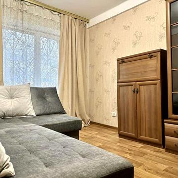 Продам. 2-кімната , пр. Берестейський 7б, центральна частина міста