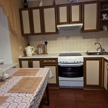 Академіка Богомольця вул., 3а