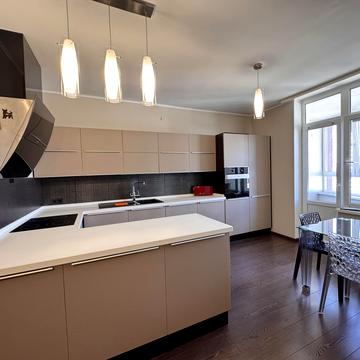 Урлівська вул., 40