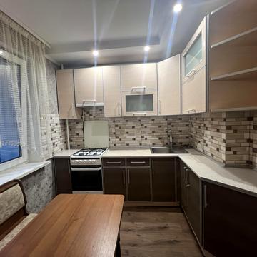 Левка Лукяненка вул. (Ватутіна), 54