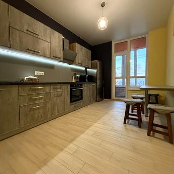 Каховська вул., 58