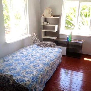 Будинок (дача) з документами під реконструкцію чи добудову  Чернівці