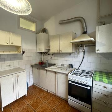 Грузинська вул., 1