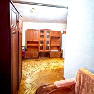 Продається 1-кімнатна квартира, Академіка Навашина,13