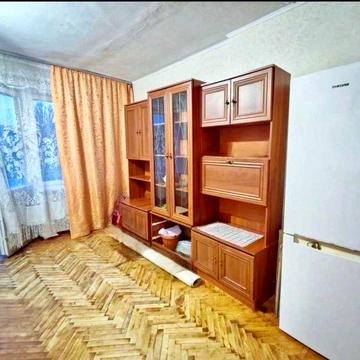 Продається 1-кімнатна квартира, Академіка Навашина,13