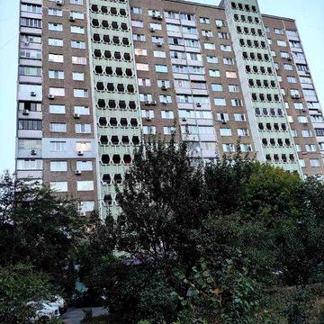 Розглядаємо держ програми. Продам трикімнатну, вул. Рональда Рейгана