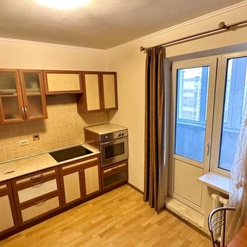 Драгоманова вул., 1-Г