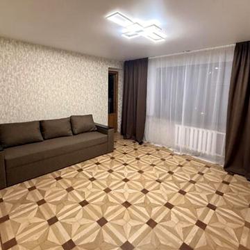 Стадіонна вул., 13