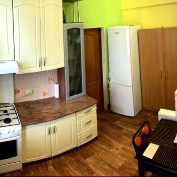 Віталія Боровика вул., 10