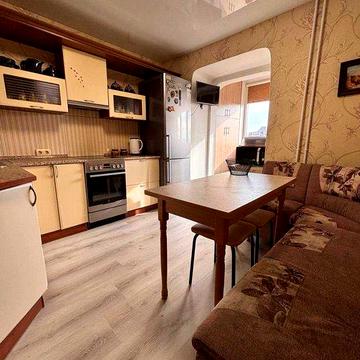 м.Позняки 3 хв. двокімнатна квартира,65кв.м,ідеальний стан