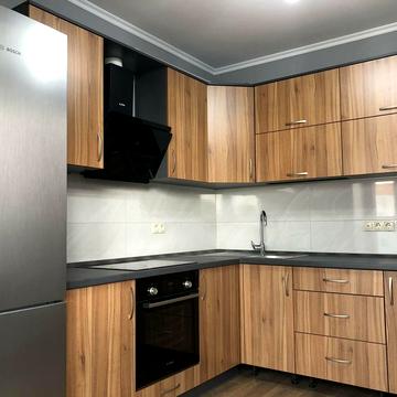 Бориса Гмирі вул., 16А