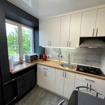 Січеславська Набережна вул., 9