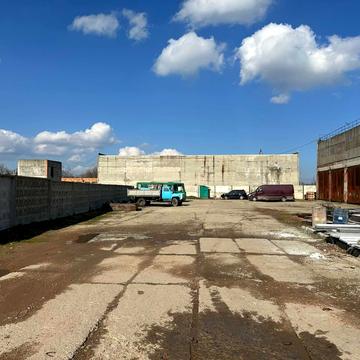 Богдана Хмельницького вул., 88