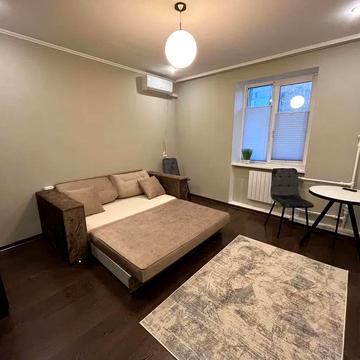 Верболозна вул., 37