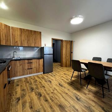 Хіміків вул., 37