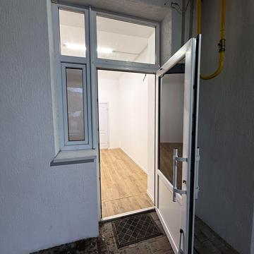 Богдана-Ігора Антонича вул., 5а