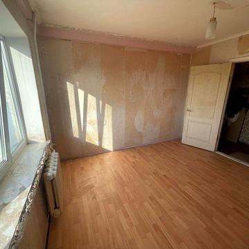 Метро пішки! Продаж трикімнатної квартири в Києві