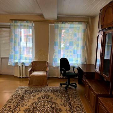 Оренда 1 кім. квартири по вул.Алма-атинській ціна 8000 гривень.