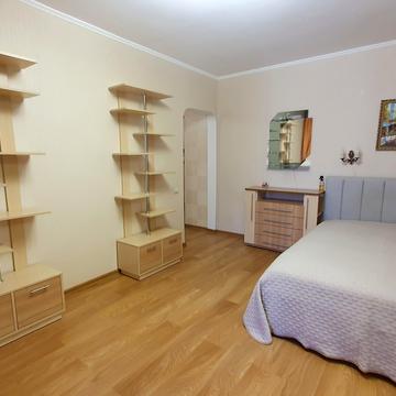 Драгоманова вул., 1-Г