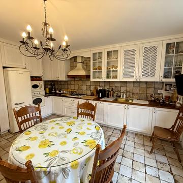 Університетська вул.