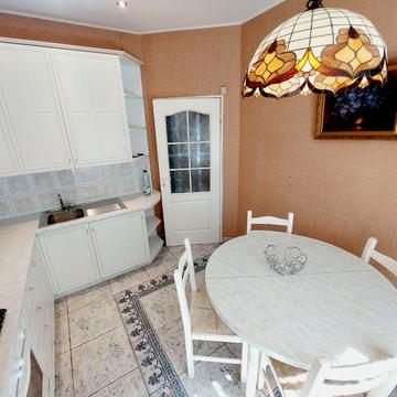 Кловський узвіз, 15