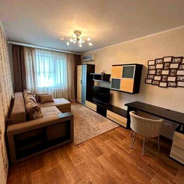 Оренда 2-к квартири на вул. Зої Гайдай