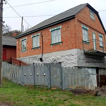 Будинок у затишному місці