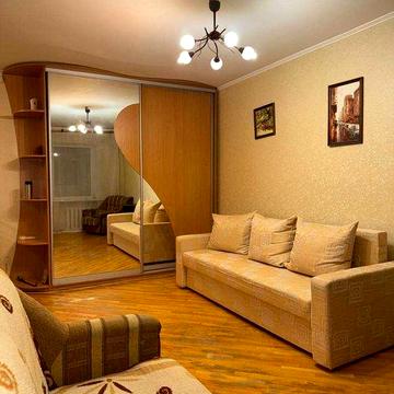 Реальна квартира біля метро Святошин