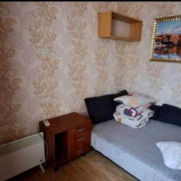 Сдам 1-ком.  Рядом Центр. Всегда свет.