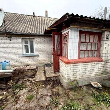 Продається частина будинку, в м.Сквира.