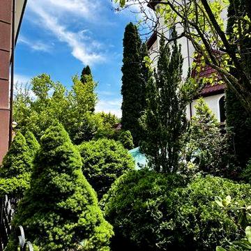 Продаж ! Будинок на Пятничанах з власною водоймою , банею та басейном