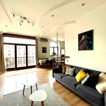 Хрещатик вул. (Kreschatic), 13